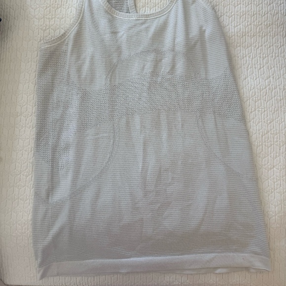 Lululemon Workout Tank Razorback - Picture 3 of 3